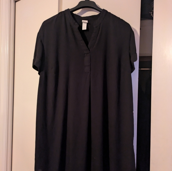 H&M Dresses & Skirts - H&M Black Dress